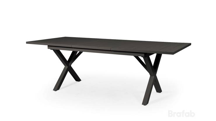 Hillmond matbord svart 160cm i gruppen Utembler / Bord / Matbord hos Trosa Mbler (Brafab_2647-80)